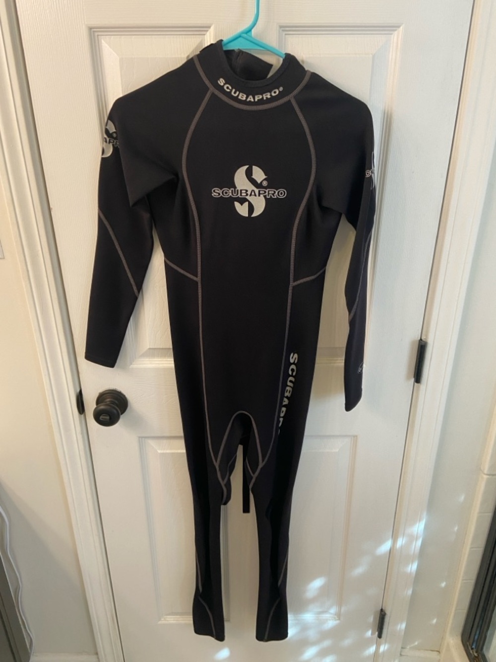 Scubapro Women's Full-Length Black Wetsuit - Black